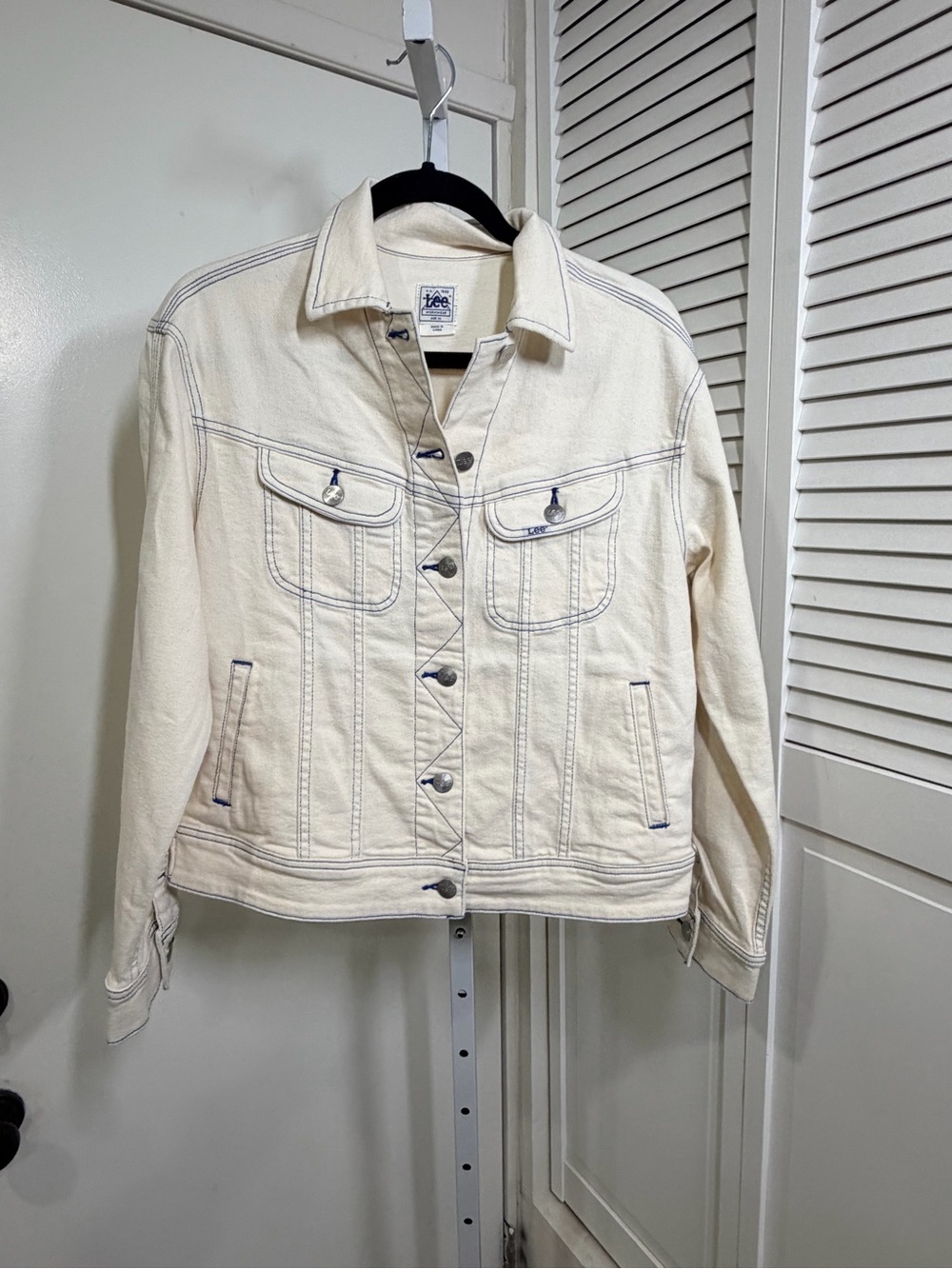 Lee Women’s Rider Loose Fit Denim jacket NWT - Picture 5 of 8